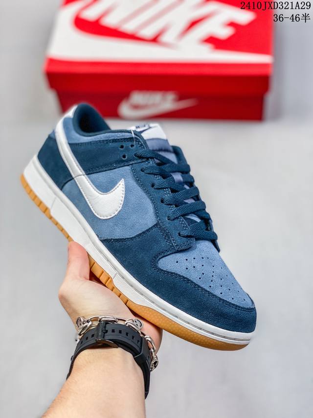 180 公司级带半码 耐克Nike Sb Dunk Low 扣篮系列复古低帮休闲运动滑板板鞋。采用脚感柔软舒适Zoomair气垫，有效吸收滑板等极限运动在落地时