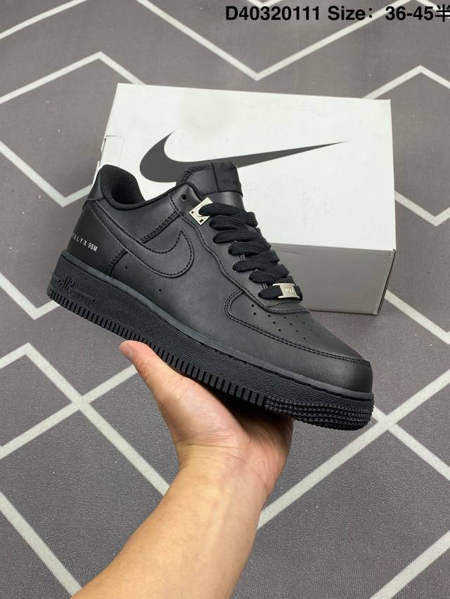 220 耐克Nike Air Force 1‘07 空军一号低帮百搭休闲运动板鞋。柔软、弹性十足的缓震性能和出色的中底设计，横跨复古与现代的外型结合，造就出风靡 - 点击图像关闭