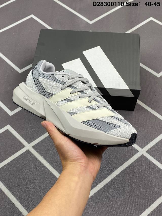 210 公司级Adidas Lightblaze 舒适防滑 新款阿迪达斯低帮跑步鞋 极致轻盈的Lightweight Upper设计 带来近乎裸足的舒适体验 中 - 点击图像关闭