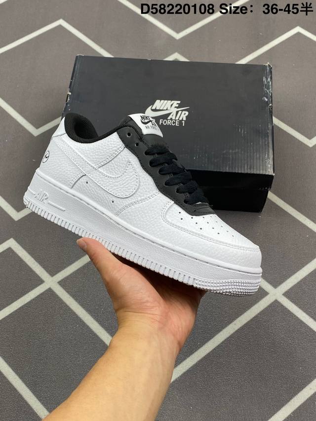 160 耐克Nike Air Force 1 Low 空军一号 Af1 低帮百搭厚底增高休闲运动板鞋。柔软、弹性十足的缓震性能和出色的中底设计，横跨复古与现代的