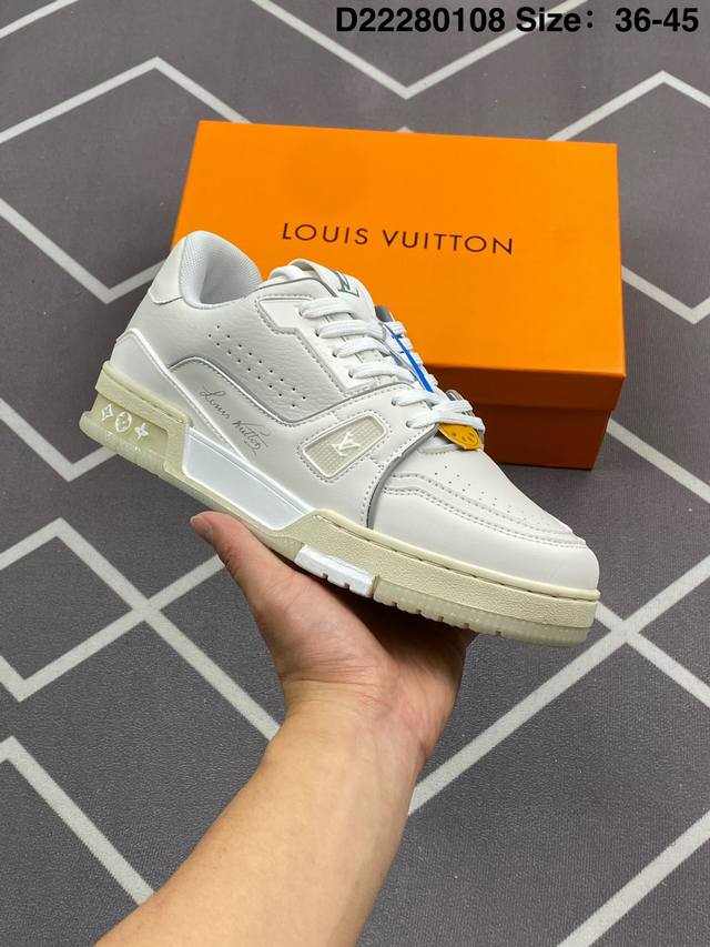 200 全新Lv路易威登Louis Vuitton Trainer Sneaker Low休闲运动文化百搭板鞋 尺码:36-45 Id:D22280108 - 点击图像关闭