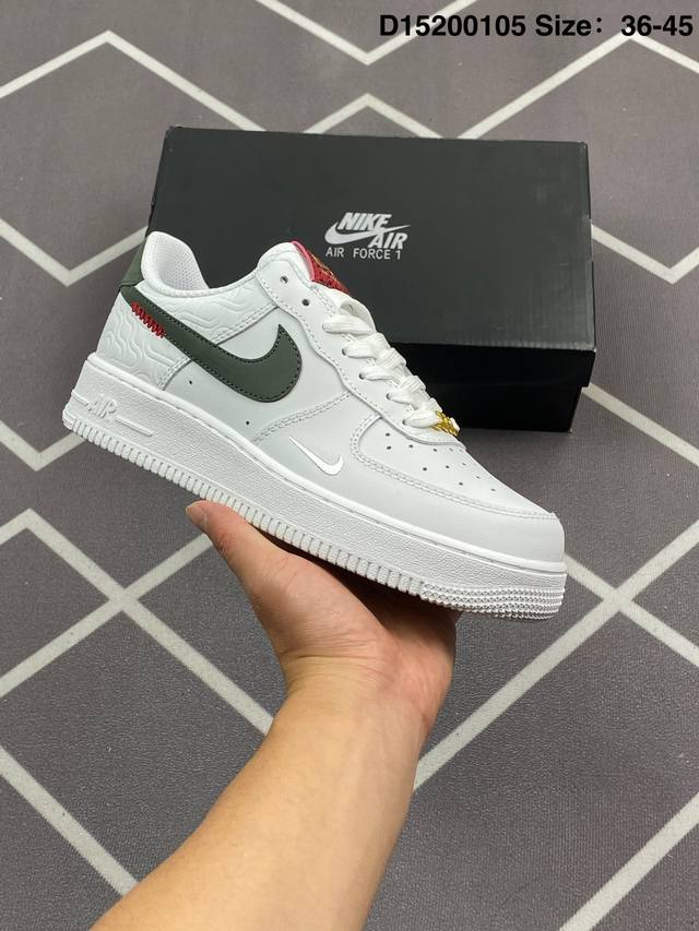 140 Nike Air Force 1‘07 原楦头原纸板 打造纯正低帮空军版型 专注外贸渠道 全掌内置蜂窝气垫 原盒配件 原厂中底钢印、拉帮完美 官方货号: