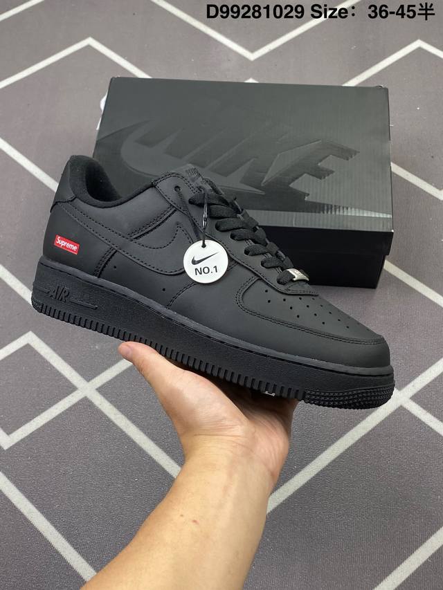 200 耐克 Nike Air Force 1 '07 Low 空军一号含气垫 低帮百搭厚底增高休闲运动板鞋。柔软、弹性十足的缓震性能和出色的中底设计，横跨复古