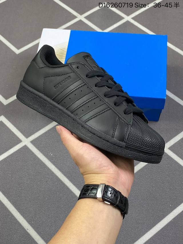 180 阿迪达斯 Adidas Superstar 三叶草经典贝壳头休闲板鞋潮流男女士运动鞋 鞋面皮革材质 标志性的贝壳鞋头，锯齿三条纹，简约的线条。就连版型和