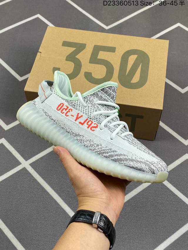 250 Adidas 阿迪达斯 Yeezy Boost 350 V2 椰子休闲透气缓震舒适 百搭轻便中底慢跑鞋 椰子鞋经典运动鞋中性跑鞋，是Adidas Yee