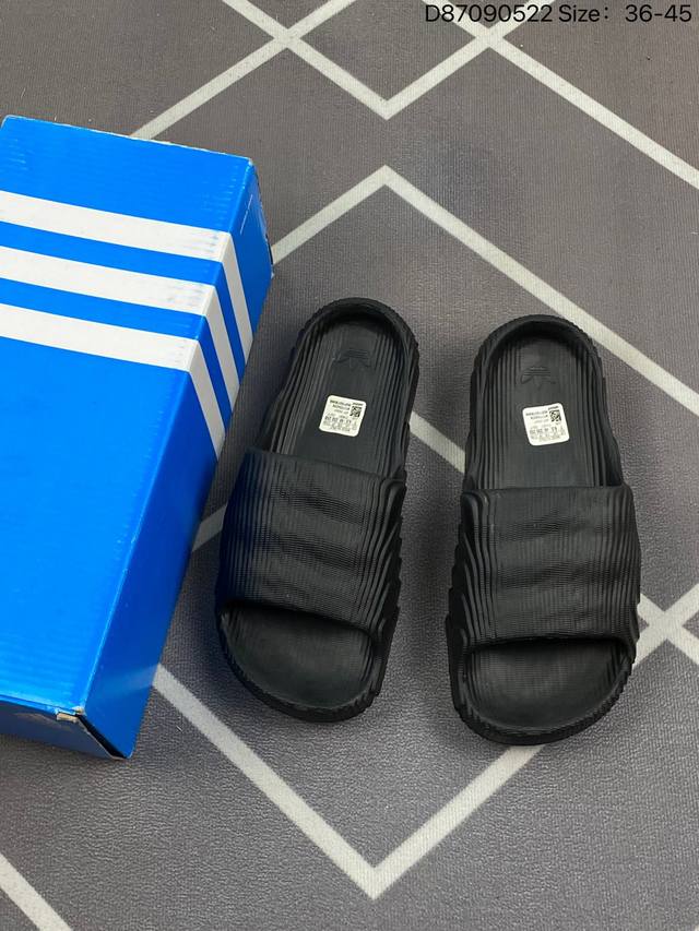 70 夏季新品，阿迪达斯Adidas Original Adilette 22 Slide 莱特22代系列 山脊造型椰子风沙滩涉水百搭运动穿搭拖鞋Adilett - 点击图像关闭