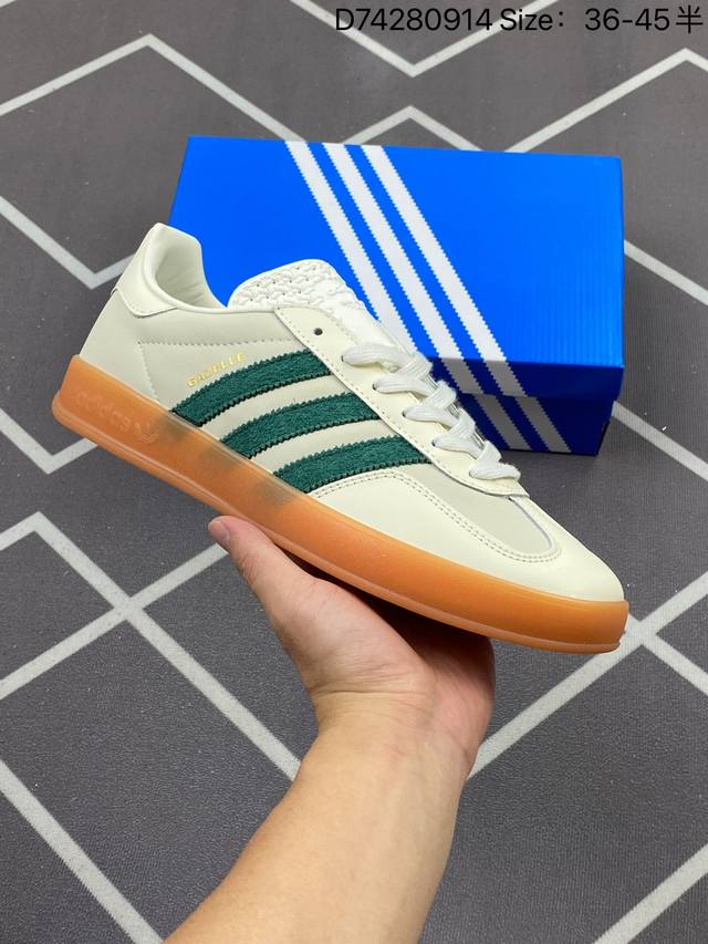 200 阿迪达斯 Adidas Originals Gazelle Indoor 复古三叶草防滑透明橡胶板鞋经典运动鞋。这款经典鞋,忠于原版设计,缀撞色三条纹和 - 点击图像关闭