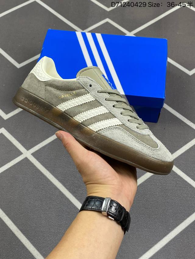 170 阿迪达斯 Adidas Originals Gazelle Indoor 复古三叶草防滑透明橡胶板鞋经典运动鞋。这款经典鞋,忠于原版设计,缀撞色三条纹和 - 点击图像关闭