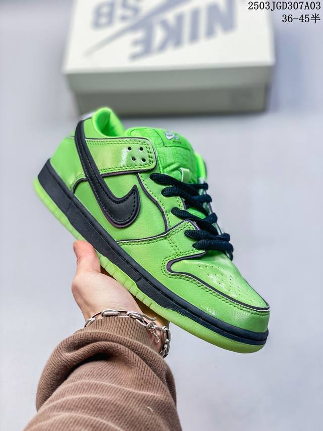 160 真标带半码史诗级！ 耐克Nike Sb Dunk Low Sb 系列扣篮系列复古低帮休闲运动滑板板鞋。采用脚感柔软舒适Zoomair气垫，有效吸 收滑板