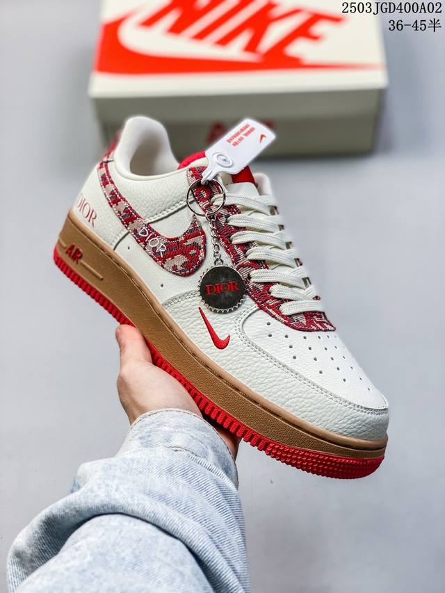 160 耐克Nike Air Force 1‘07 Low 迪奥联名 米红花纹 空军一号低帮休闲板鞋 Kk1988 049 码数：36 36.5 37.5 38