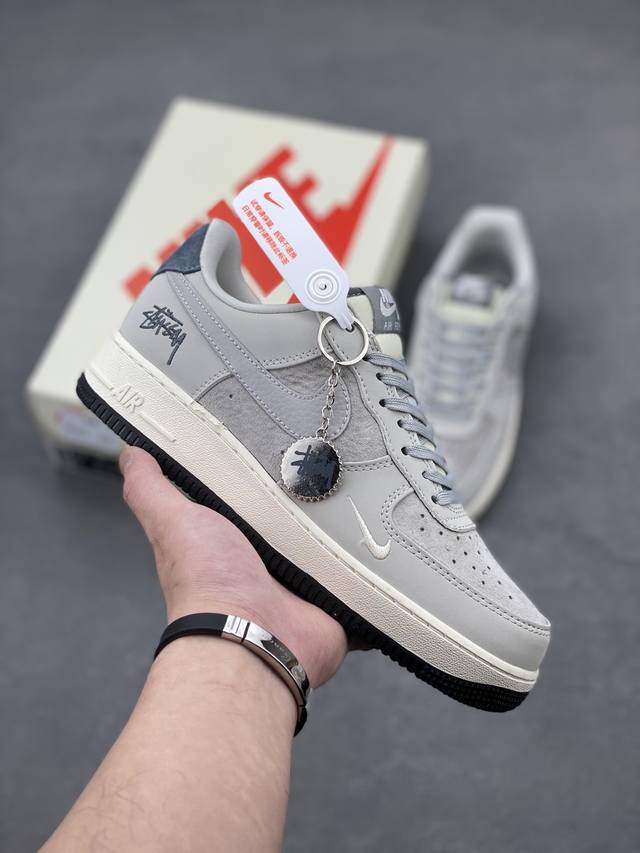 本地自取340 海外限量发售！公司级Nike Air Force 1 '07 Low 空军一号 低帮 运动鞋 休闲鞋 折边针车 工艺难度大 原楦头原纸板 原装鞋