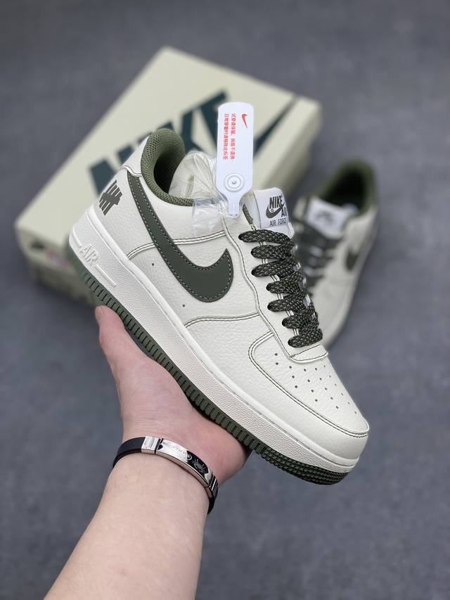 本地自取290 洛杉矶潮牌店限量发售 公司级 Undefeated X Nike Air Force 1 Low空军一号低帮休闲板鞋 定制皮料 原装定制鞋盒 炫 - 点击图像关闭