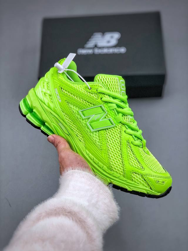 220 New Balance M1906系列复古单品宝藏老爹鞋款 复古元素叠加 质感超级棒 楦版型材料细节做工精细 作为Nb最经典的档案鞋型之一 与2002