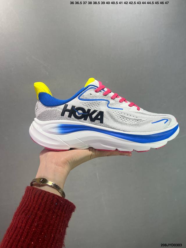 200 公司级小红书推荐Hoka M Clifton 10全新配色 这个品牌来自于新西兰的毛利语，Hoka表示大地，One One表示飞越，连起来就是飞越地平线 - 点击图像关闭