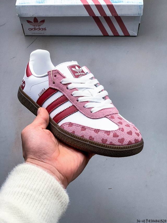 140 二层真标！Adidas Samba Og 经典鞋款 Adidas 近70年的经典Samba Og 修长的鞋楦,略微尖尖的鞋头,翻毛皮的鞋头拼接,这些我们