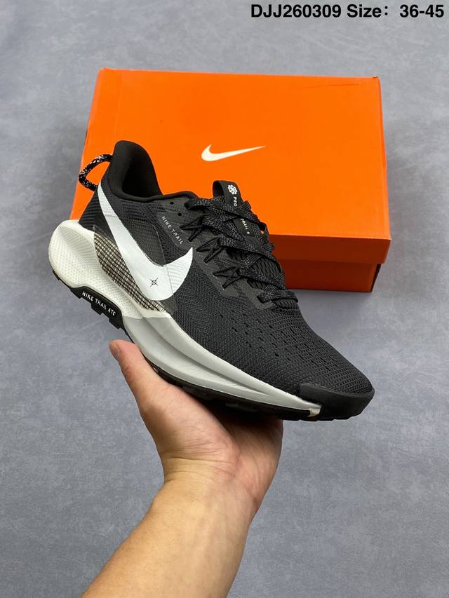 180 公司级Nike Reactx Pegasus Trail 5 Next Nature 越野跑步鞋 登月兼顾迅疾外观和稳固脚感 后跟覆面和中足动态支撑巧妙