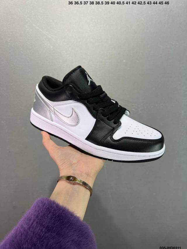 170 Nike Air Jordan 1 Low Aj1乔1低帮休闲板鞋 同步官方配色 头层皮打造 正确满胶鞋垫 四线拉帮 原厂织唛标 鞋舌高弹海绵填充 官方 - 点击图像关闭