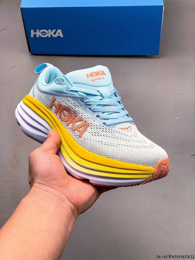 160 Hoka One One M Bondi 8 低帮跑步鞋 Bondi在本季向前迈出了大胆的一步，采用更柔软、更轻的泡沫和全新，的加长后跟几何形状进行了重