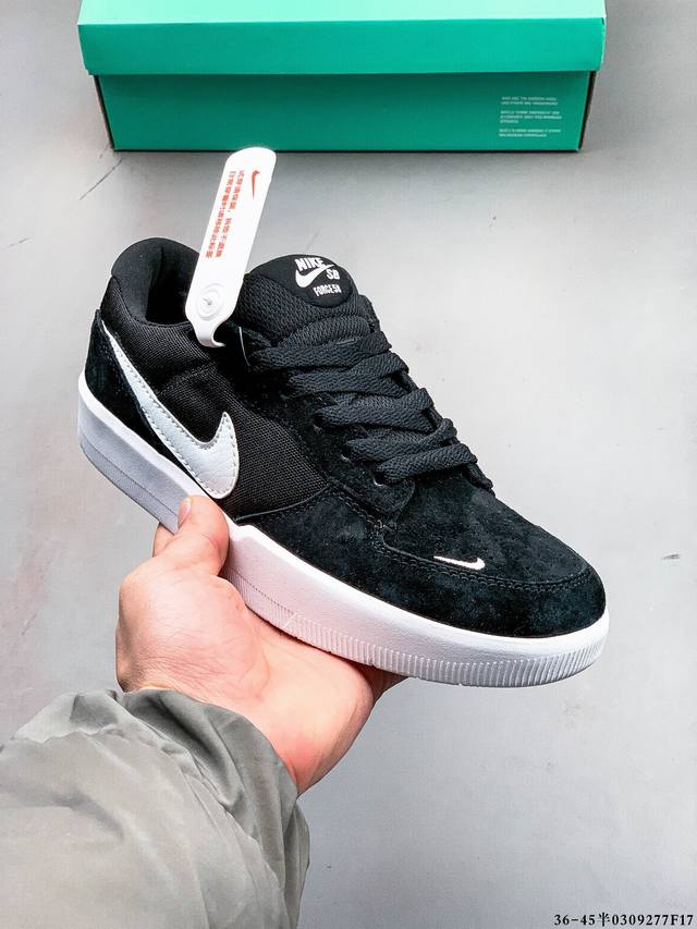 120 耐克Nike Sb Force 58是一款将前沿创新带入街头的单品，它具有硫化杯底，具有出色的耐用性和灵活性。使用帆布和绒面革，在饰面上放置通风口，它自