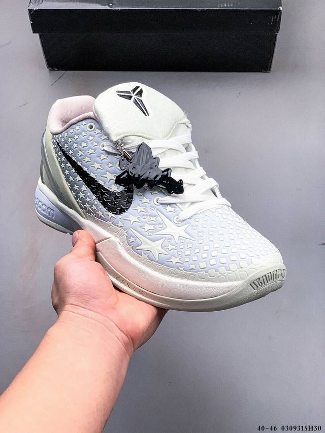 210 耐克Nike Kobe 6 Protro Vi 科比时尚休闲运动篮球鞋 Kobe 6 Erica Var采用了复合式的鞋面，内层为透气网面，中层加载Fl