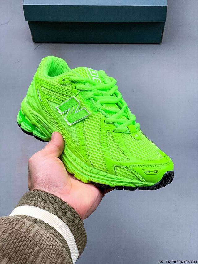 230 New Balance M1906Ri Nb宝藏老爹鞋款，复古元素叠加，质感超级棒，楦版型材料细节做工精细，货如实拍图 作为Nb最经典的档案鞋型之一，与