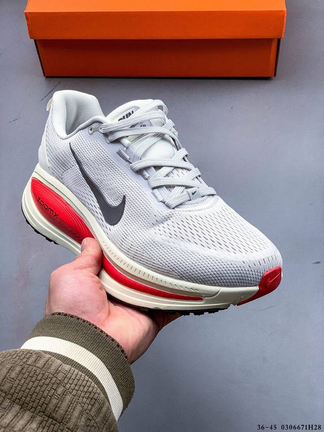 集图 200 公司级！Nike Air Zoom Vomero 18 全新科技提前原鞋开发 充正版本 区别市面真标版本 必定是官方强力主推款式，真正的Zoom缓 - 点击图像关闭