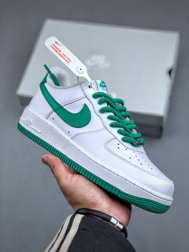 300支持放店 Ike Air Force 1 '07 Low 空军一号含气垫 低帮百搭厚底增高休闲运动板鞋。柔软、弹性十足的缓震性能和出色的中底设计，横跨复古