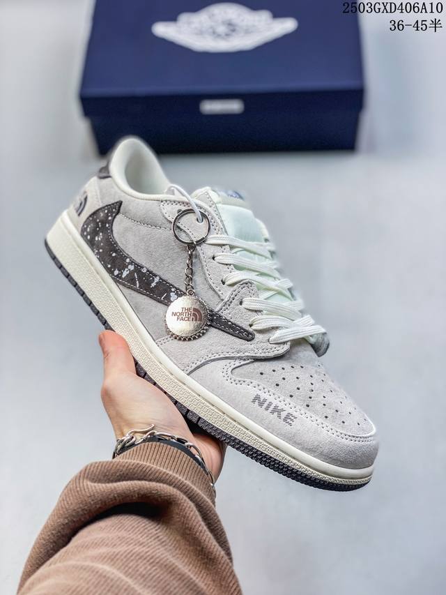 310 海外爆款限量发售！Travis Scott X Fragment Design X Jordan Air Jordan 1 Low Og Sp “北面联