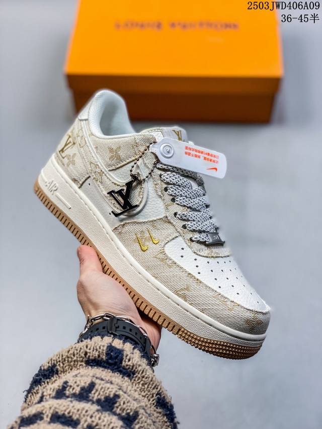 210 海外限量发售！公司级Nike Air Force 1 '07 Low “斯图西联名--米灰红印花”空军一号 低帮 运动鞋 休闲鞋 折边针车 工艺难度大