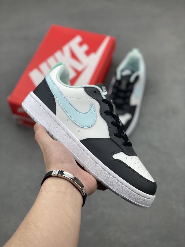 超级福利 核心特价100 长期补货 Nike Court Borough Low 低帮百搭透气休闲运动板鞋男女鞋 经典耐用的设计，兼顾舒适脚感和出众风范，演绎匠