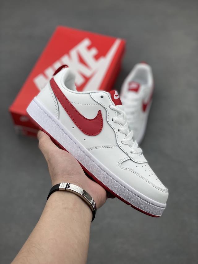 超级福利 核心特价100 长期补货 Nike Court Borough Low 低帮百搭透气休闲运动板鞋男女鞋 经典耐用的设计，兼顾舒适脚感和出众风范，演绎匠