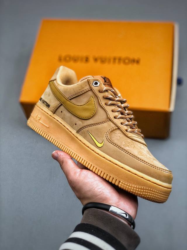 310 Nike Air Force 1 Low 空军一号 路易威登联名 Af1 低帮百搭休闲运动板鞋。柔软、弹性十足的缓震性能和出色的中底设计，横跨复古与现代 - 点击图像关闭