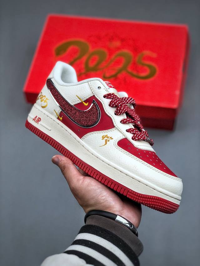 250 Nike Air Force 1 Low 07 蛇年限定 白红满天星原楦头原纸板 打造纯正低帮空军版型专注外贸渠道 全掌内置蜂窝气垫 原盒配件 原厂中底 - 点击图像关闭