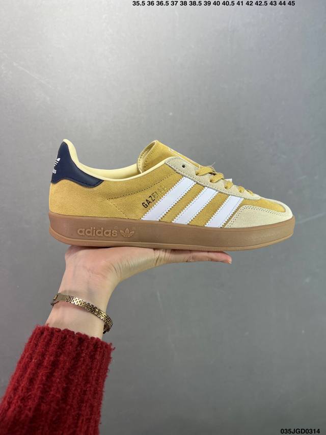 160 公司级 Adidas Originals Gazelle Indoor 黄色 此款鞋延续了橡胶外底和经典款式的传统。优质绒面革鞋面和标志性的3条纹采用明 - 点击图像关闭