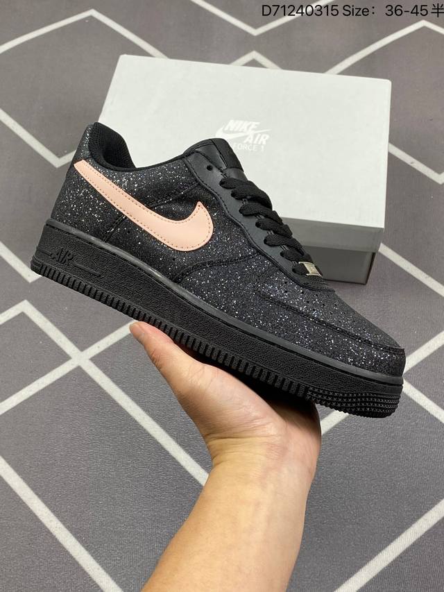 真标耐克nike Air Force 1 Low 空军一号低帮百搭休闲运动板鞋 柔软 弹性十足的缓震性能和出色的中底设计 横跨复古与现代的外型结合 造就出风靡全