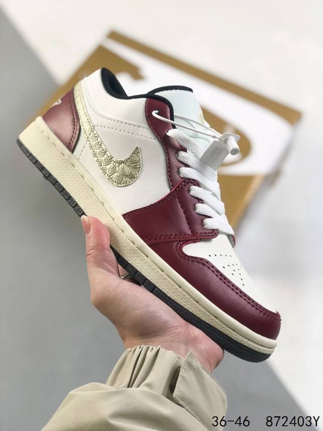 公司级真标带半码 乔丹air Jordan 1 Low Aj1 Wh 乔1 中国龙龙年限定 低帮复古文化休闲运动篮球鞋 凭借出色的性能和吸睛的外观 Air Jo