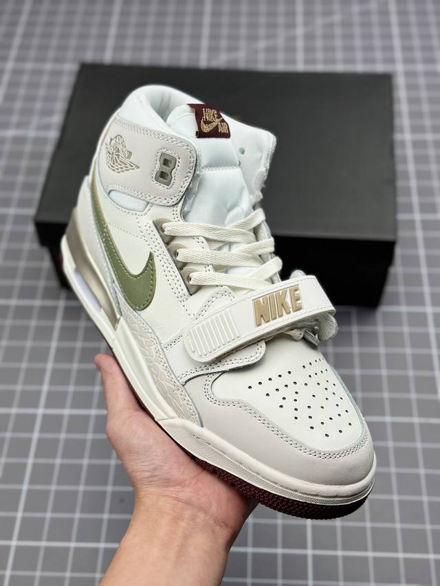 公司级 Air Jordan Legacy 312 帆白 龙年限定 乔丹篮球鞋系列 号称 最强三合一 的 Jordan Legacy 312 自然有着杂交结合的