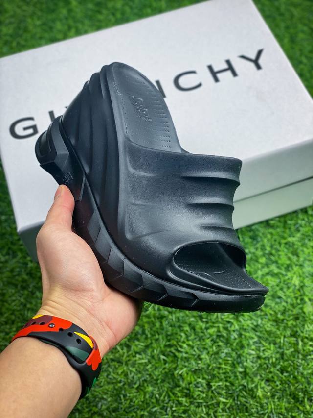 Givenchy 纪梵希厚底休闲拖鞋 夏季时尚沙滩鞋 增高鞋 原盒 Size:35-40码 Yc