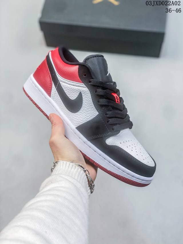 公司级真标带半码 耐克nike Air Jordan 1 Mid Aj1 乔1代 乔丹一代低帮经典复古文化休闲运动篮球鞋采用荔枝纹头层皮与牛剖革鞋面材质#中底注