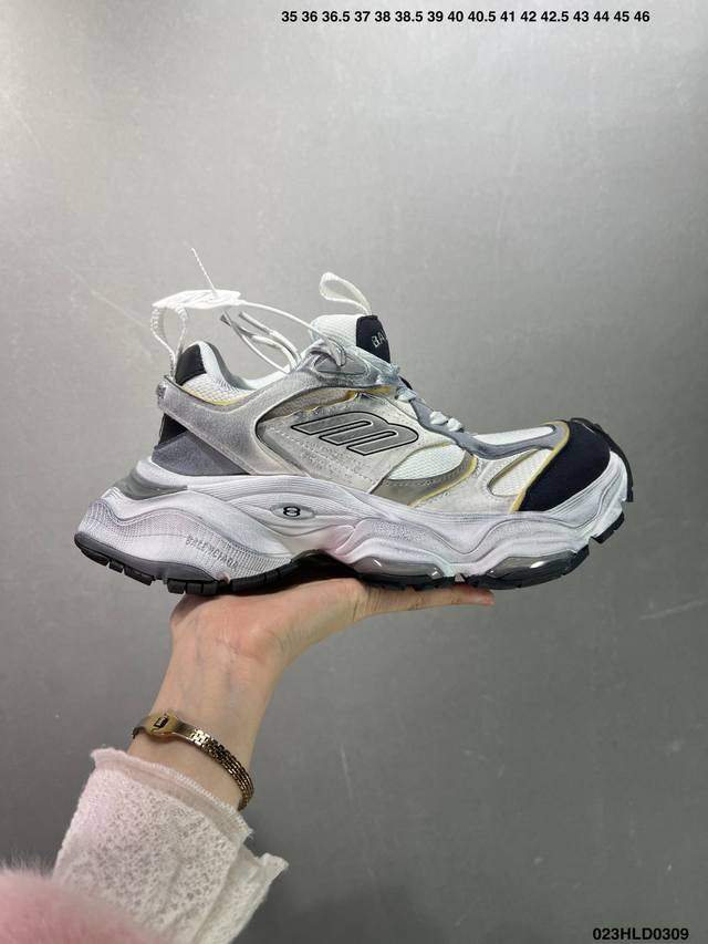 公司级balenciaga Cargo Sneaker 5Xl 复古单品 不含皮革 夸张造型 做旧效果 微纤维和网布 鞋面饰以反光细节 外底和后部饰以balen