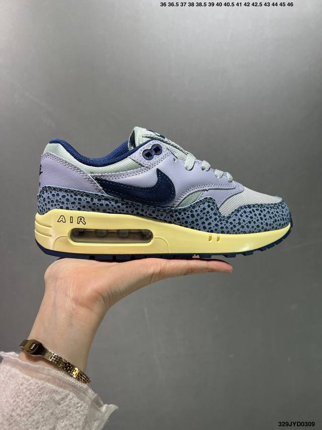 公司级耐克 Nike Air Max1 Sp混合科技 透气后掌半气垫慢跑鞋 兼具非凡优质外观和出色穿着体验 性能出众的一双透气鞋面后置半掌气垫运动鞋 货号 Dc