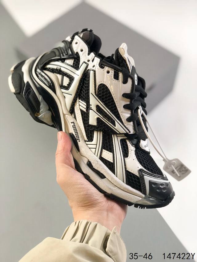 巴黎世家老爹鞋 解构主义完美诠释潮流新时尚balenciaga Triple-S Sneaker 时装复古厚底 姥爷鞋 正确字体粗细 位置 大小 正确侧边tpu