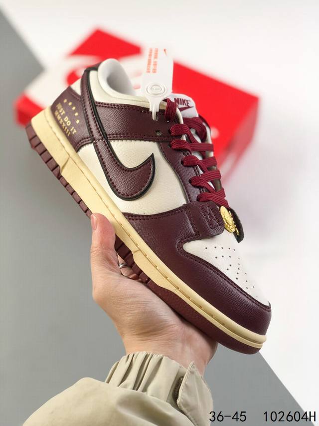 真标带半码 耐克nike Sb Dunk Low 复古低帮休闲运动滑板板鞋 采用脚感柔软舒适zoomair气垫 有效吸收滑板等极限运动在落地时带来的冲击力 为街