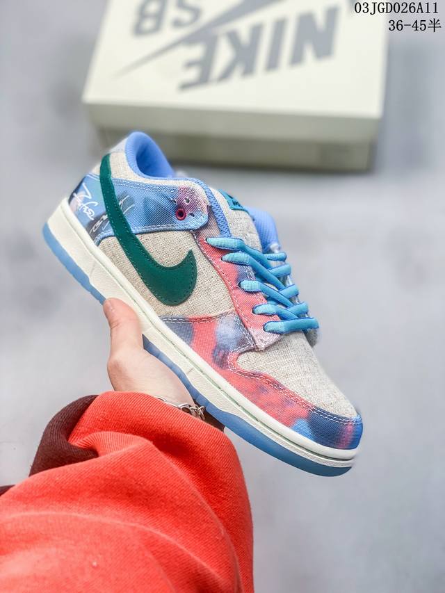 真标带半码 耐克nike Sb Dunk Low 扣篮系列复古低帮休闲运动滑板板鞋 采用脚感柔软舒适zoomair气垫 有效吸收滑板等极限运动在落地时带来的冲击