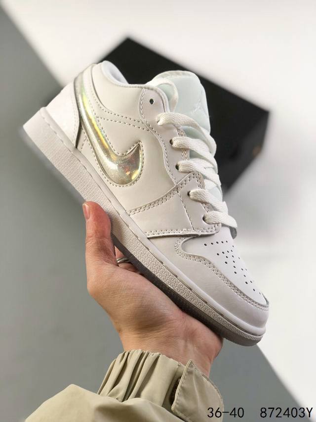 真标带半码 乔丹air Jordan 1 Low Aj1 Wh 乔1 果冻钩 低帮复古文化休闲运动篮球鞋 凭借出色的性能和吸睛的外观 Air Jordan直是风