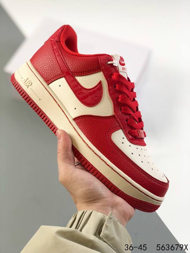 公司级真标带半码 耐克nike Air Force 1 Low 空军一号 低帮百搭休闲运动板鞋 柔软 弹性十足的缓震性能和出色的中底设计 横跨复古与现代的外型结