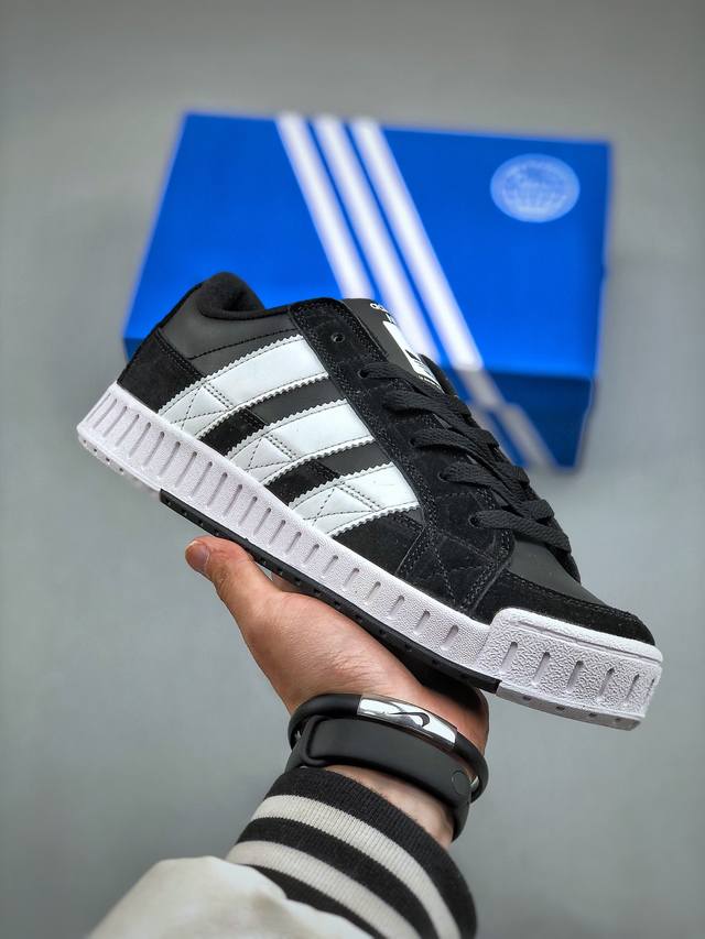 Adidas Nrtn 三叶草休闲板鞋神经秩系列低帮复古面包鞋原楦原纸版数据开发 采用翻毛皮革鞋面材质 耐磨橡胶大底 超火的阿迪达斯 面包鞋 面包风休闲运动休闲