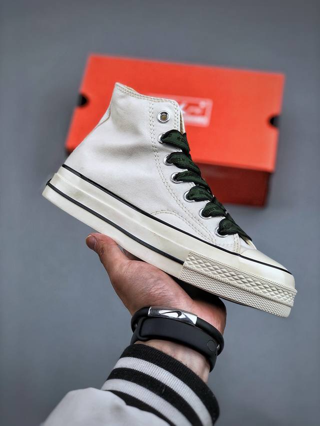 匡威 Converse Chuck 1970S 补丁拼接 新款刺绣补丁拼接系列 鞋面外侧小贴布工艺 清新自然 内侧为刺绣圆标logo 非常的有质感整体配色温柔