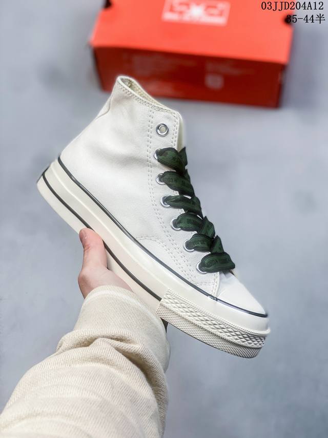 匡威 Converse Chuck 1970S 补丁拼接 新款刺绣补丁拼接系列 鞋面外侧小贴布工艺 清新自然 内侧为刺绣圆标logo 非常的有质感整体配色温柔