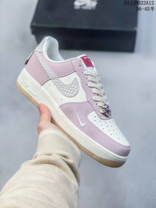 公司级带半码 耐克nike Air Force 1 Low 空军一号低帮休闲板鞋 打造纯正空军版型#专注外贸渠道 全掌内置蜂窝气垫 #原盒配件 原厂中底钢印 拉